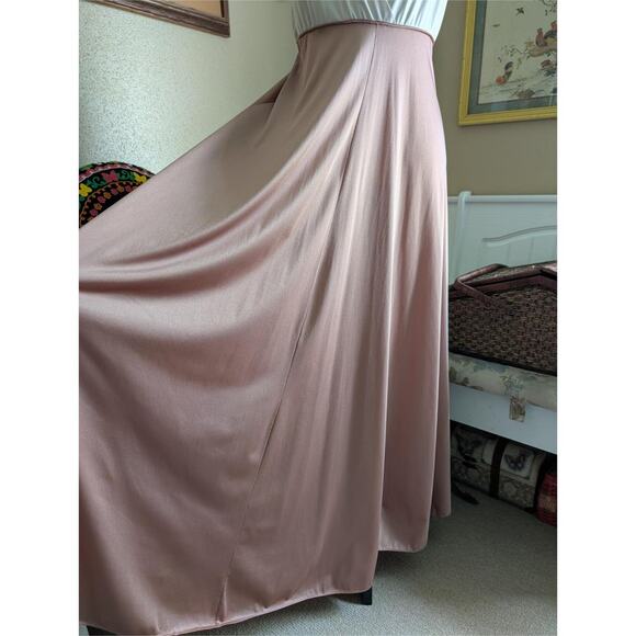 Vintage 1960s/1970s Saramae Lingerie Deep V Slip Dress - Picture 3 of 5
